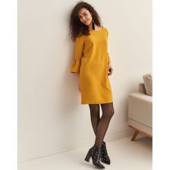BOTKI Z METALOWYMI NITAMI. Botki damskie Top Secret. W wyprzedaży za 89,99 zł.