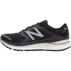 New Balance FRESH FOAM 1080 Obuwie do biegania treningowe black/white. Czarne buty do biegania męskie New Balance, z materiału. W wyprzedaży za 535,20 zł.