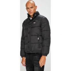 Fila - Kurtka. Czarne płaszcze męskie Fila, xs, bez wzorów, z poliesteru, krótkie, bez kaptura. W wyprzedaży za 379,90 zł.