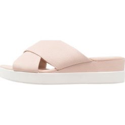 Ecco TOUCH PLATEAU Klapki rose dust. Czarne crocsy damskie marki ecco, na płaskiej podeszwie. W wyprzedaży za 431,10 zł.