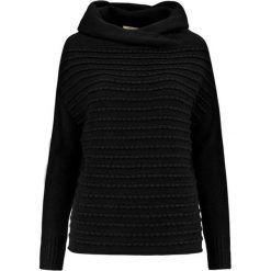 Sweter w kolorze czarnym. Czarne swetry damskie MARLU, xs, długie. W wyprzedaży za 159,95 zł.