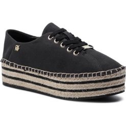 Espadryle DKNY - Adrian K1999858 Black/Blk. Czarne espadryle damskie DKNY, bez wzorów, ze skóry ekologicznej, bez obcasa, na obcasie. W wyprzedaży za 369,00 zł.