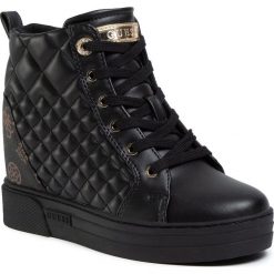Sneakersy GUESS - FL7FAE FAL12 BROCR. Czarne półbuty damskie Guess, z aplikacjami, ze skóry ekologicznej, bez obcasa, na obcasie, bez zapięcia. Za 659,00 zł.