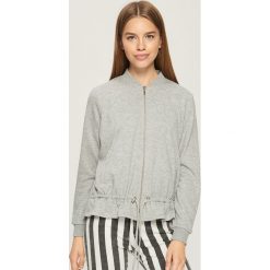 Bluza ze ściągaczem - Jasny szary. Szare bluzy damskie Sinsay, s, bez wzorów, bez rękawów, bez kaptura. Za 39,99 zł.