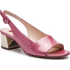 Sandały HÖGL - 7-102105 Pink 4900. Różowe klapki damskie HÖGL, bez wzorów, ze skóry, bez obcasa, na obcasie. W wyprzedaży za 499,00 zł.