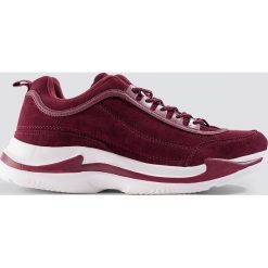 NA-KD Shoes Zamszowe buty sportowe - Red. Czerwone buty sportowe damskie NA-KD Shoes, z materiału. Za 202,95 zł.