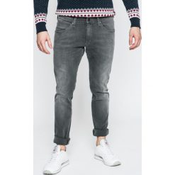 Wrangler - Jeansy. Szare jeansy męskie marki Wrangler, z aplikacjami, z elastanu. W wyprzedaży za 219,90 zł.