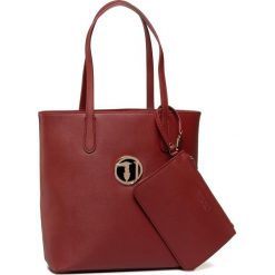 Torebka TRUSSARDI JEANS - Sophie Shopper N/S 75B00839 R245. Czerwone torby damskie na zakupy Trussardi Jeans, bez wzorów, z jeansu, klasyczne, na ramię, bez dodatków. W wyprzedaży za 439,00 zł.