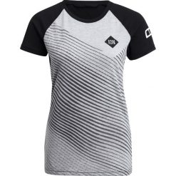 ION SCRUB AMP Koszulka sportowa black. Czarne topy sportowe damskie marki ION, xs, z materiału. W wyprzedaży za 209,30 zł.