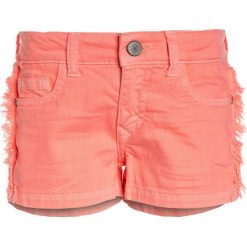 Cars Jeans KIDS RISSA Szorty jeansowe fluor coral. Pomarańczowe jeansy dziewczęce marki Cars Jeans, z elastanu. Za 129,00 zł.