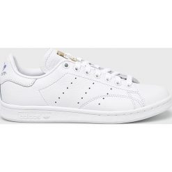 Adidas Originals - Buty Stan Smith. Białe buty sportowe damskie adidas Originals, bez wzorów, ze skóry, sportowe. Za 399,90 zł.