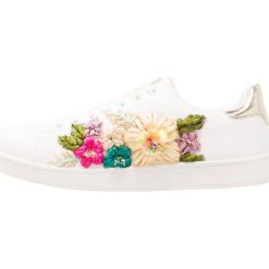 Trampki damskie slip on: Tata Italia Tenisówki i Trampki white