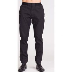 SPODNIE REGULAR FIT EMPORIO ARMANI. Czarne spodnie męskie Emporio Armani, na imprezę, m, bez wzorów. Za 444,50 zł.