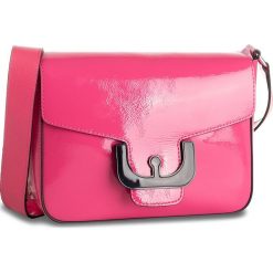 Torebka COCCINELLE - EJ7 Mini Bag E1 EJ7 15 01 01 Glossy Pink P14. Różowe listonoszki damskie Coccinelle, bez wzorów, ze skóry, lakierowane, bez dodatków. W wyprzedaży za 729,00 zł.