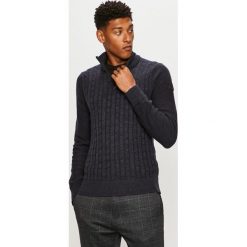Produkt by Jack & Jones - Sweter. Niebieskie swetry męskie PRODUKT by Jack & Jones, s, bez wzorów, z bawełny, z golfem, bez kaptura. Za 139,90 zł.