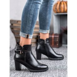 Eleganckie botki na jesieŃ. Botki damskie Vinceza, na jesień, ze skóry ekologicznej, eleganckie, bez obcasa, bez zapięcia. Za 164,90 zł.