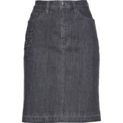 Spódnica dżinsowa z aplikacją bonprix szary denim. Szare spódniczki damskie bonprix, z aplikacjami, z denimu. Za 119,99 zł.