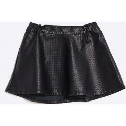 Name it - Spódnica dziecięca 104-152 cm. Czarne spódniczki dziewczęce marki Name it, ze skóry, mini, rozkloszowane. W wyprzedaży za 37,90 zł.