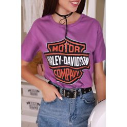 T-shirt damski ROSELIA PURPLE. Fioletowe bluzki damskie IVET, bez wzorów, bez kołnierzyka. W wyprzedaży za 9,00 zł.