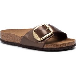Klapki BIRKENSTOCK - Madrid Big Buckle 1015313 Graceful Toffee. Pomarańczowe klapki damskie Birkenstock, bez wzorów, ze skóry ekologicznej, bez obcasa. Za 329,00 zł.