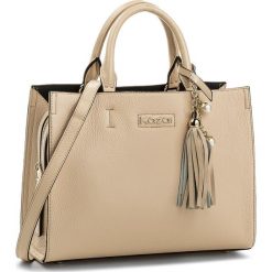 Torebka KAZAR - Catania 32861-01-03 Beige. Brązowe torebki klasyczne damskie marki Kazar, ze skóry, z breloczkiem. W wyprzedaży za 529,00 zł.