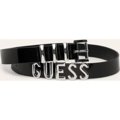 Guess Jeans - Pasek skórzany. Czarne paski damskie Guess Jeans, w paski, z jeansu. W wyprzedaży za 229,90 zł.