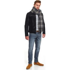 Spodnie denim dopasowane. Niebieskie spodnie męskie Top Secret, na spotkanie biznesowe, na zimę, m, bez wzorów, z jeansu. W wyprzedaży za 99,99 zł.