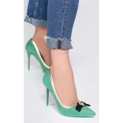 Zielone Szpilki Sailor Moon. Zielone szpilki Born2be, z aplikacjami, ze szpiczastym noskiem, na wysokim obcasie, na szpilce, bez zapięcia. Za 49,99 zł.