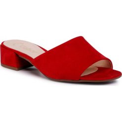 Klapki GABOR - 41.700.45 Cherry. Czerwone klapki damskie Gabor, bez wzorów, ze skóry ekologicznej, bez obcasa, na obcasie. W wyprzedaży za 239,00 zł.