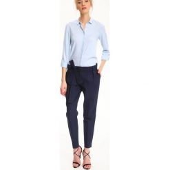 SPODNIE DŁUGIE DAMSKIE. Różowe spodnie damskie Top Secret, s, bez wzorów, z tkaniny, eleganckie, długie. W wyprzedaży za 39,99 zł.