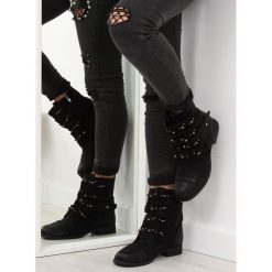 Botki militarne czarne 2194 BLACK. Czarne botki damskie obuwie damskie, z zamszu, militarne, z okrągłym noskiem, bez obcasa, na obcasie, bez zapięcia. Za 140,75 zł.