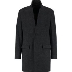 AllSaints REED Płaszcz wełniany /Płaszcz klasyczny charcoal grey. Szare płaszcze męskie marki AllSaints, m, bez wzorów, z poliesteru, klasyczne, bez kaptura. W wyprzedaży za 831,60 zł.
