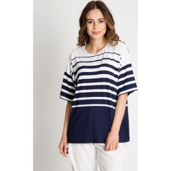 Oversize'owa bluzka w paski BIALCON. Szare bluzki damskie BIALCON, w paski, z jeansu, z okrągłym kołnierzem, bez rękawów. W wyprzedaży za 69,00 zł.