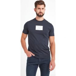 T-SHIRT EMPORIO ARMANI. T-shirty męskie Emporio Armani, s, bez wzorów, eleganckie, bez kołnierzyka. Za 419,00 zł.
