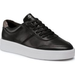 Sneakersy CLARKS - Hero Walk. 261511664 Black Combi. Czarne półbuty damskie Clarks, na co dzień, bez wzorów, ze skóry, bez obcasa, na płaskiej podeszwie, bez zapięcia. Za 429,00 zł.