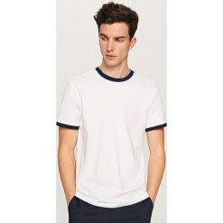 Gładki T-shirt Basic - Biały. Białe t-shirty męskie Reserved, l. Za 19,99 zł.