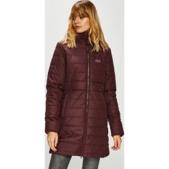 Jack Wolfskin - Kurtka Maryland. Fioletowe kurtki damskie Jack Wolfskin, s, bez wzorów, z poliesteru, długie, z kapturem. W wyprzedaży za 499,90 zł.