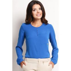 Niebieska Elegancka Bluzka z Pęknięciem przy Dekolcie. Niebieskie bluzki damskie Molly.pl, na co dzień, s, bez wzorów, eleganckie, bez kołnierzyka, z długim rękawem. Za 95,90 zł.