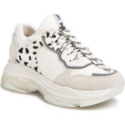 Sneakersy BRONX - 66333-AE Off White/Dalmatian. Białe półbuty damskie Bronx, na co dzień, bez wzorów, ze skóry, bez obcasa, na płaskiej podeszwie, bez zapięcia. W wyprzedaży za 519,00 zł.