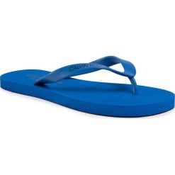 Japonki CALVIN KLEIN SWIMWEAR - Ff Sandals KM0KM00497 CJR. Niebieskie klapki męskie Calvin Klein Swimwear, z tworzywa sztucznego, bez zapięcia. Za 139,00 zł.
