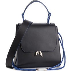 Torebka PATRIZIA PEPE - 2V8532/A4XR-F1ZZ Blacklue. Czarne torebki klasyczne damskie Patrizia Pepe, bez wzorów, ze skóry, eleganckie, duże, bez dodatków. W wyprzedaży za 1189,00 zł.