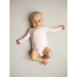 Body kimono z długim rękawem BAMBOO różowe 62. Różowe body niemowlęce NANAF ORGANIC, bez wzorów, z długim rękawem. Za 59,99 zł.