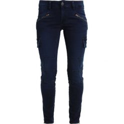 Boyfriendy damskie: Herrlicher HENNY GABARDINE Jeansy Relaxed Fit dark blue