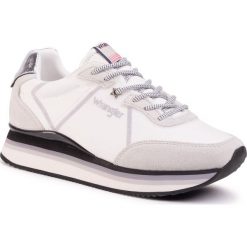 Sneakersy WRANGLER - Jungle Nylon WL01611A White 051. Białe półbuty damskie Wrangler, na co dzień, bez wzorów, ze skóry ekologicznej, bez obcasa, bez zapięcia. W wyprzedaży za 249,00 zł.