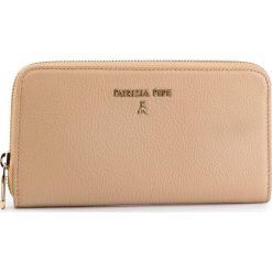 Duży Portfel Damski PATRIZIA PEPE - 2V4879/A4U8-B524 Camel Beige. Brązowe portfele damskie Patrizia Pepe, bez wzorów, ze skóry. W wyprzedaży za 339,00 zł.