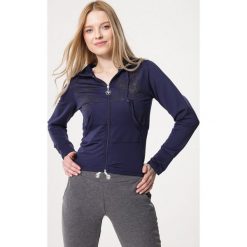 Granatowa Bluza Immunity. Szare bluzy damskie Born2be, xl, bez wzorów, z dzianiny, bez rękawów, z kapturem. Za 19,99 zł.