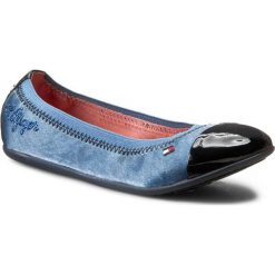 Baleriny TOMMY HILFIGER - Dana 2C FG56819714 Vintage Indigo/Midnight 462. Niebieskie baleriny dziewczęce TOMMY HILFIGER, z materiału. W wyprzedaży za 189,00 zł.