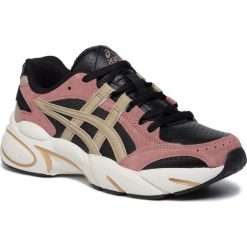 Sneakersy ASICS - Gel-Bnd 1022A192 Black/Wood Crepe 001. Czarne półbuty damskie Asics, z zamszu. W wyprzedaży za 319,00 zł.