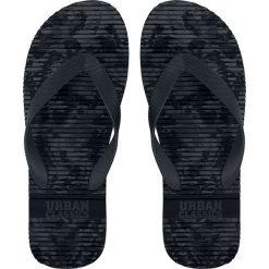 Urban Classics Basic Slipper Japonki kamuflaż (Dark Camo). Zielone klapki męskie Urban Classics. Za 29,90 zł.