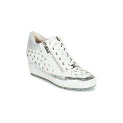 Buty Mam'Zelle LINAIRE. Białe trampki i tenisówki damskie Mam'Zelle, bez wzorów, bez zapięcia. Za 363,30 zł.